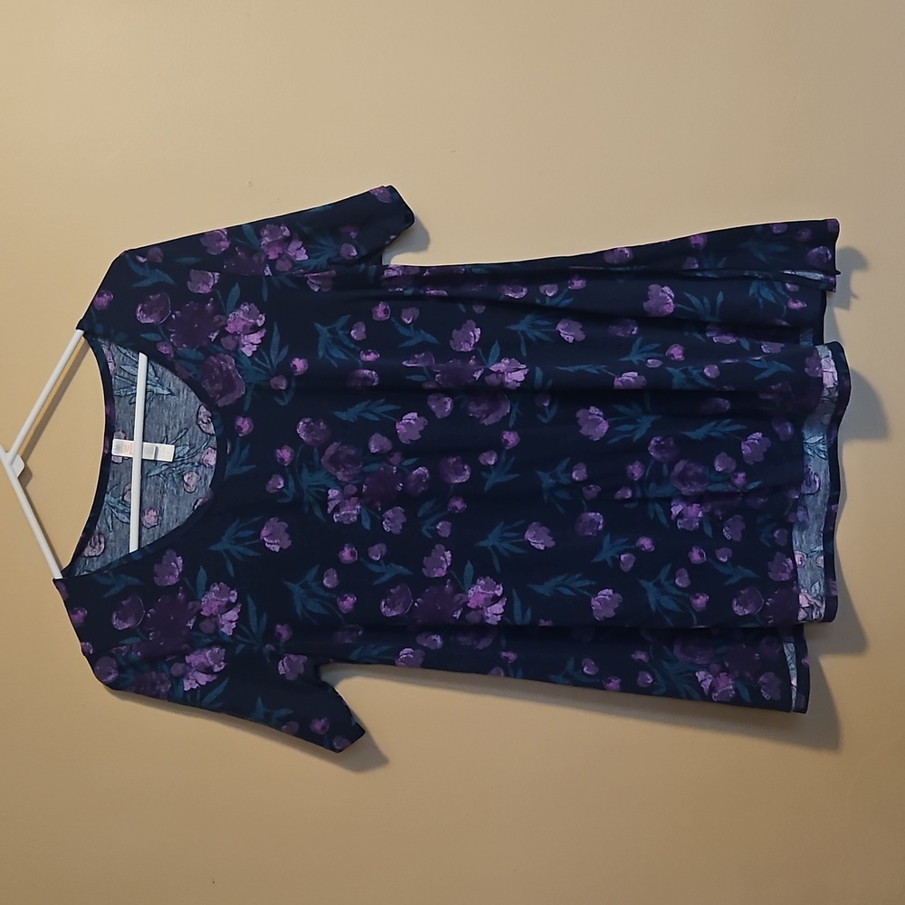 Medium Perfect T Lularoe
